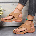 2023 Summer New Women's Metal Decor Feature Pattern Wedge Flip-Flops